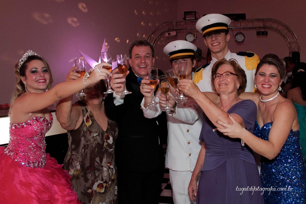Fotos tiradas por Lu Galdi Fotografia , registrando os 15 anos de Ana Julia Andreolli , na cidade de Piracicaba/SP , no Buffet Celebrare .