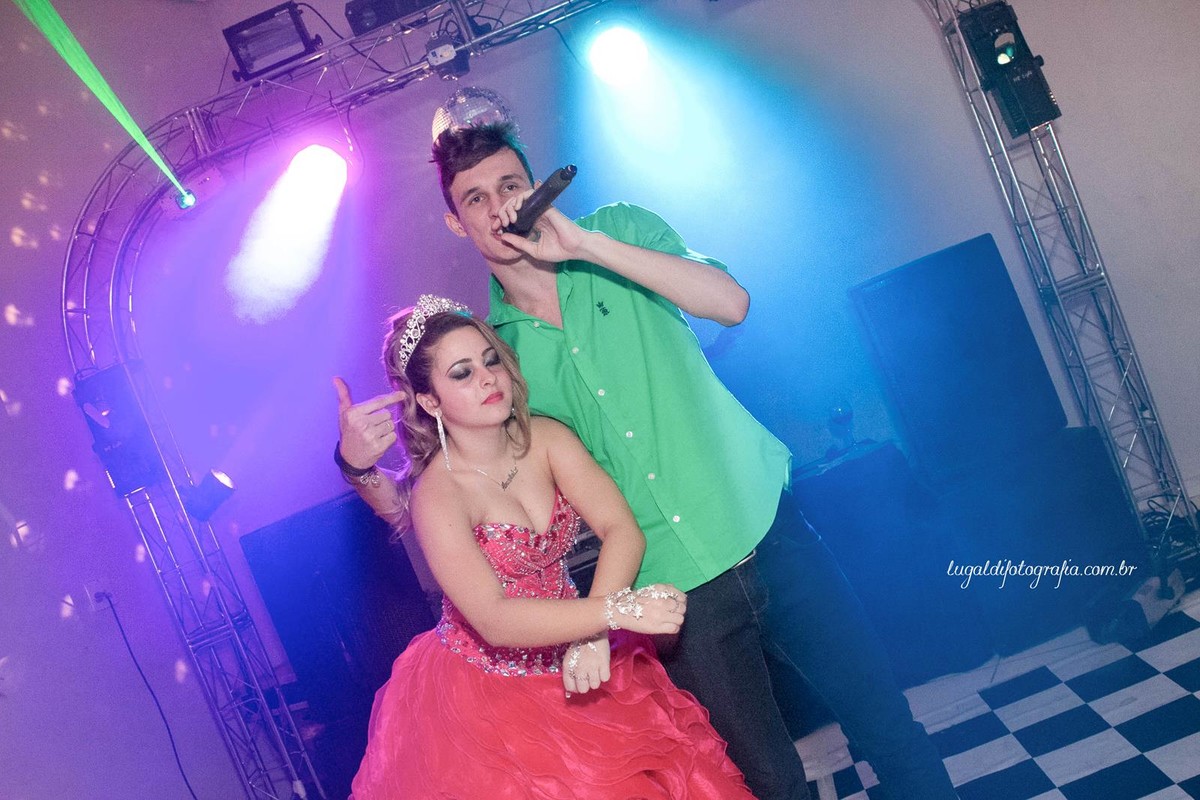 Fotos tiradas por Lu Galdi Fotografia , registrando os 15 anos de Ana Julia Andreolli , na cidade de Piracicaba/SP , no Buffet Celebrare .