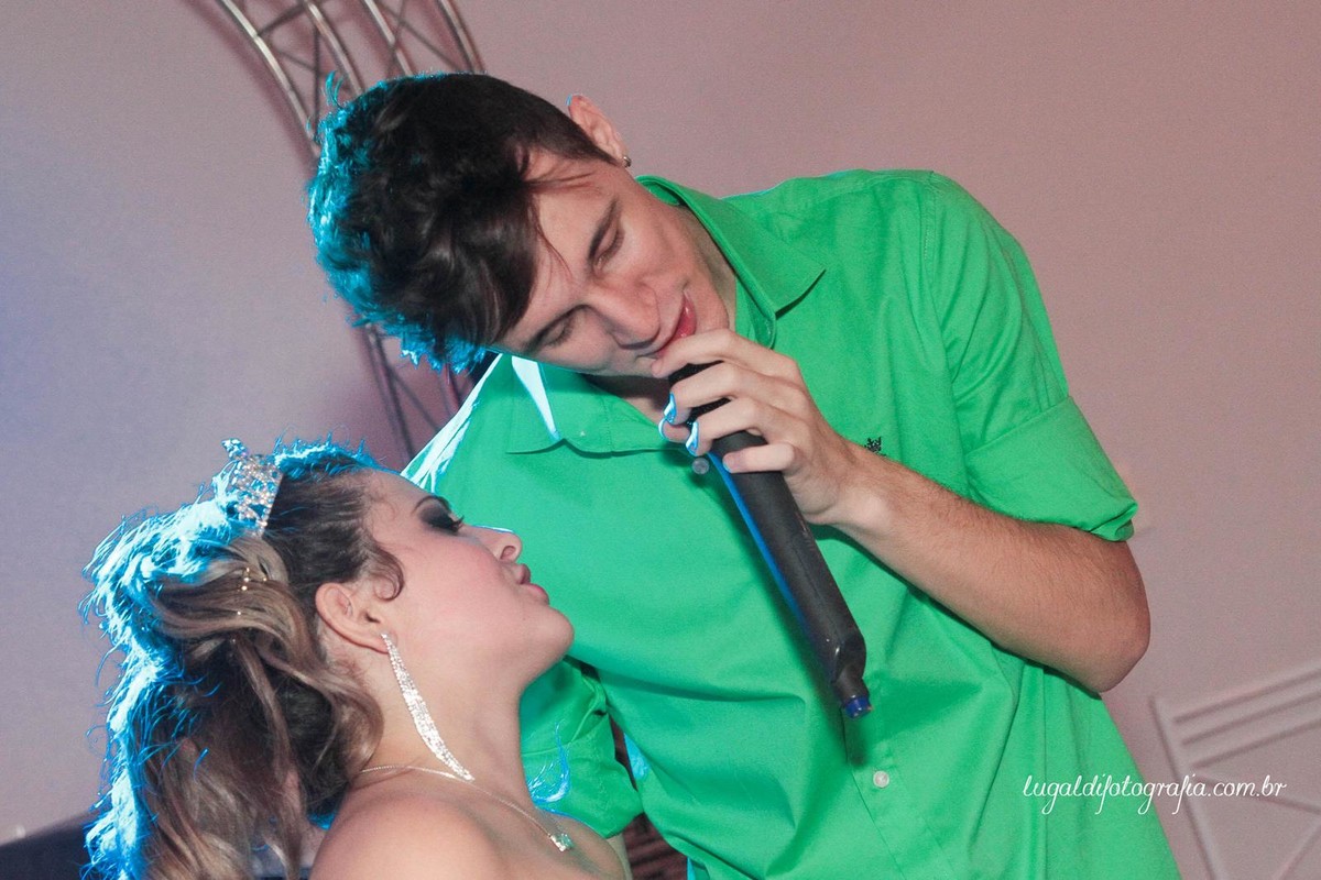 Fotos tiradas por Lu Galdi Fotografia , registrando os 15 anos de Ana Julia Andreolli , na cidade de Piracicaba/SP , no Buffet Celebrare .