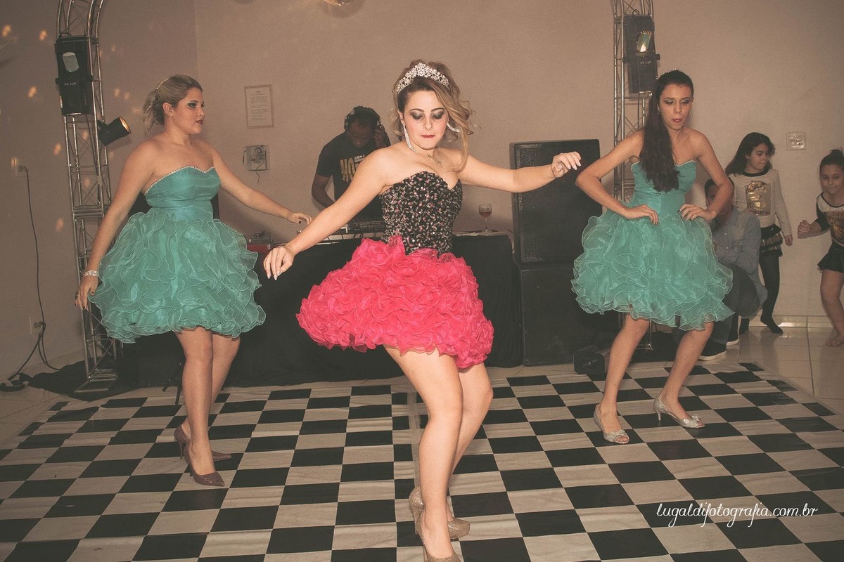 Fotos tiradas por Lu Galdi Fotografia , registrando os 15 anos de Ana Julia Andreolli , na cidade de Piracicaba/SP , no Buffet Celebrare .