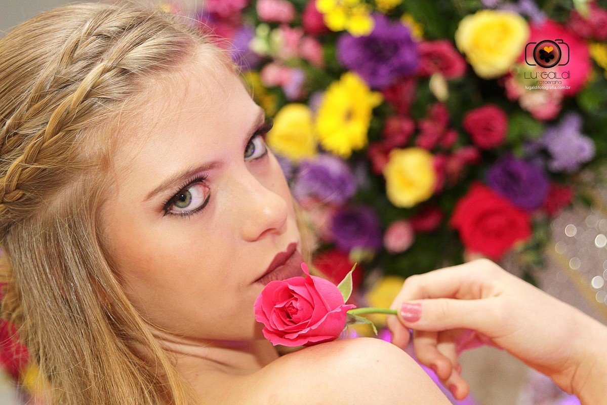 Fotos tiradas por Lu Galdi Fotografia , registrando o dia especial de Heloisa Nicoletti , 15 anos , debutante , na cidade de Piracicaba/SP , no Espaço  Portal Festas e Eventos , com Buffet D'or , decoração Gisele Delamutta