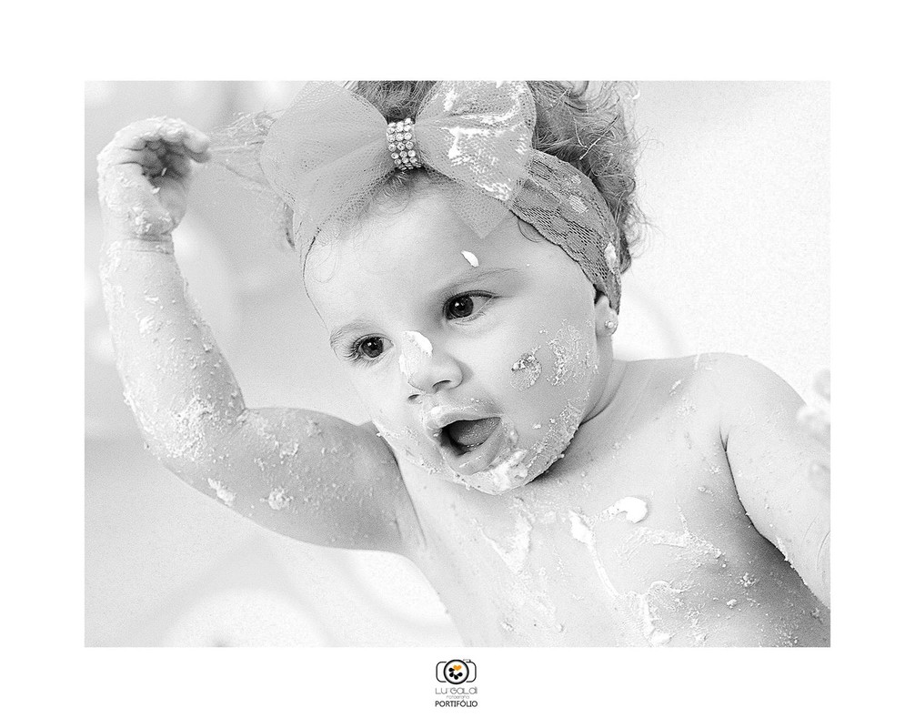 Fotos tiradas por Lu Galdi Fotografia , portifólio Black and White , na cidade de Piracicaba/SP , fotos decoração do estudio em molduras !