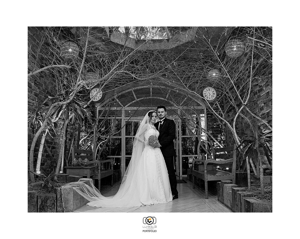 Fotos tiradas por Lu Galdi Fotografia , portifólio Black and White , na cidade de Piracicaba/SP , fotos decoração do estudio em molduras