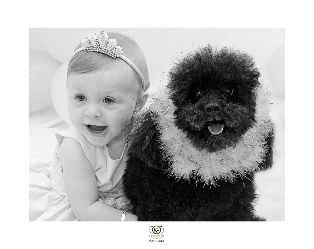 Fotos tiradas por Lu Galdi Fotografia , portifólio Black and White , na cidade de Piracicaba/SP , fotos decoração do estudio em molduras