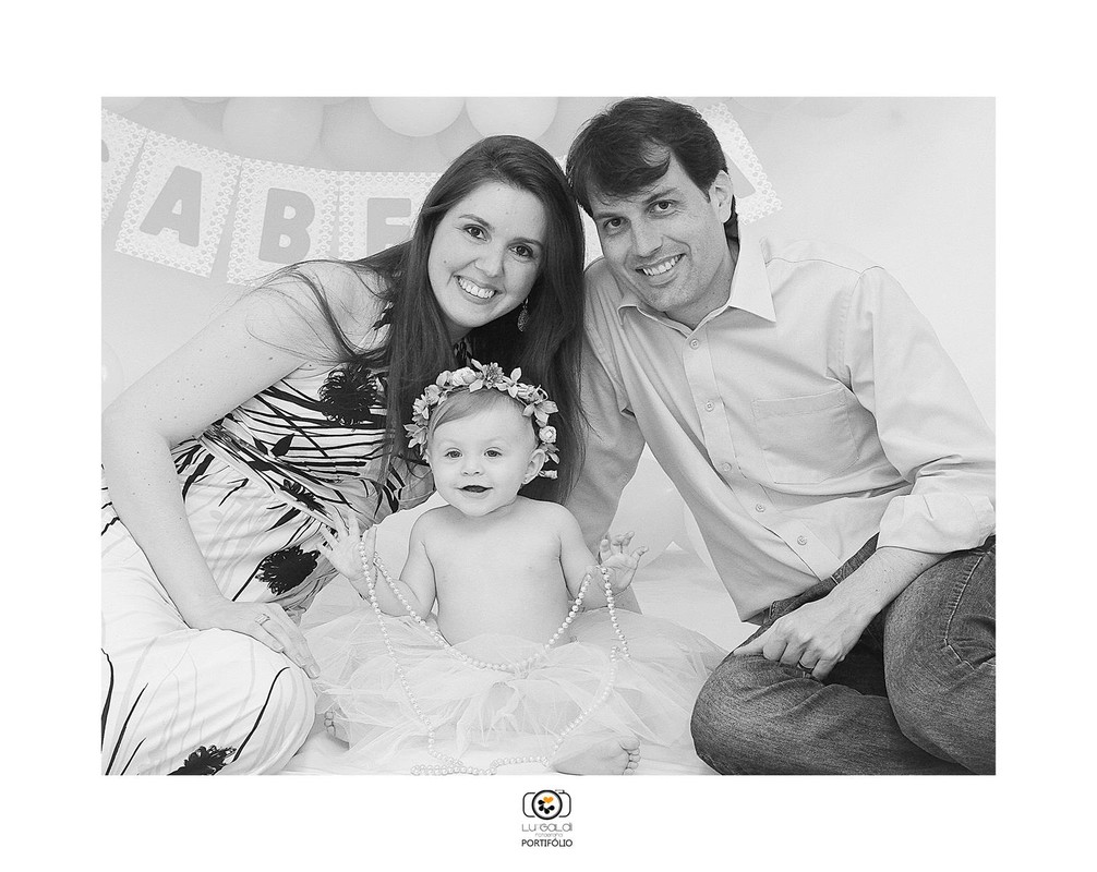 Fotos tiradas por Lu Galdi Fotografia , portifólio Black and White , na cidade de Piracicaba/SP , fotos decoração do estudio em molduras