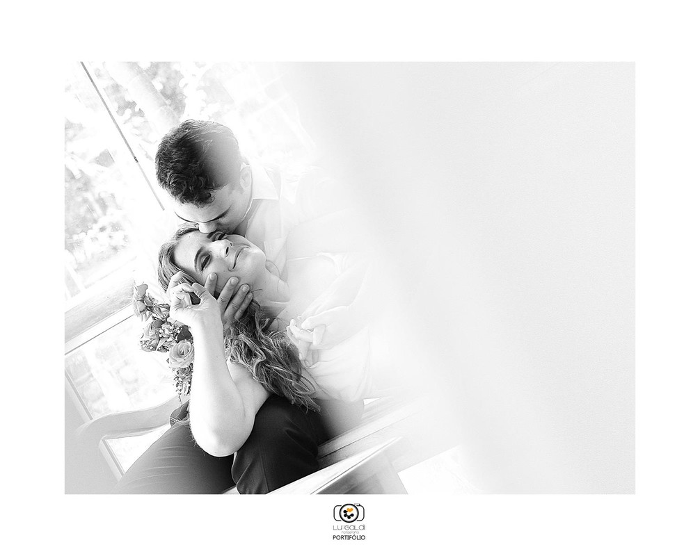 Fotos tiradas por Lu Galdi Fotografia , portifólio Black and White , na cidade de Piracicaba/SP , fotos decoração do estudio em molduras