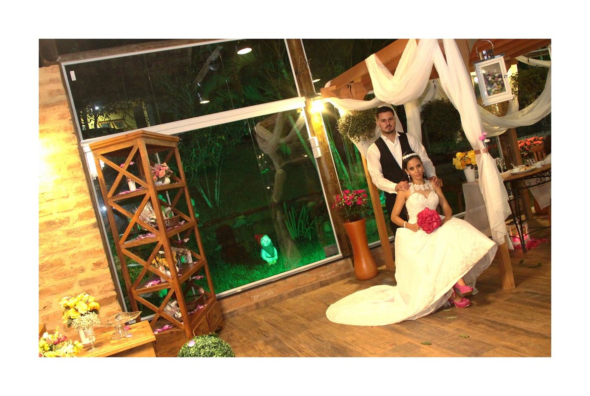 Fotos tiradas por Lu Galdi Fotografia , na cidade de Piracicaba/SP , registrando casamento de Ariane e Jairo , na Igreja São José e Recepção no Maravilha Eventos .