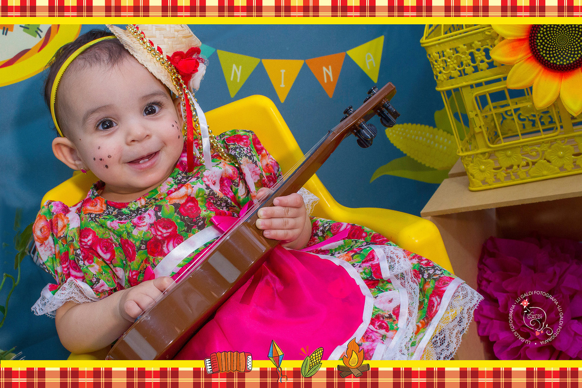Fotos tiradas por Lu Galdi Fotografia ,em Estudio , no tema Festa Junina , na Cidade de Piracicaba , São Paulo .