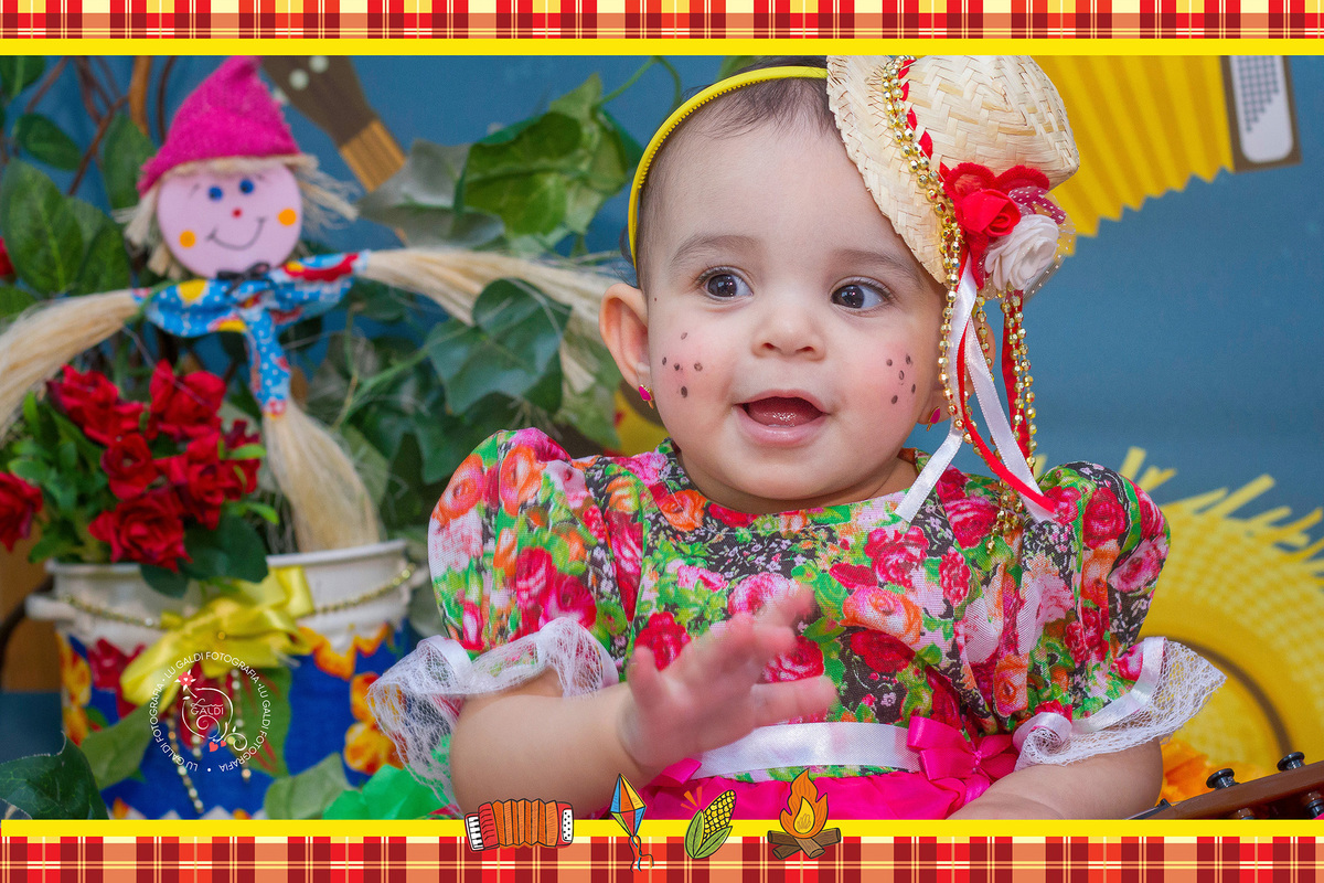 Fotos tiradas por Lu Galdi Fotografia ,em Estudio , no tema Festa Junina , na Cidade de Piracicaba , São Paulo .