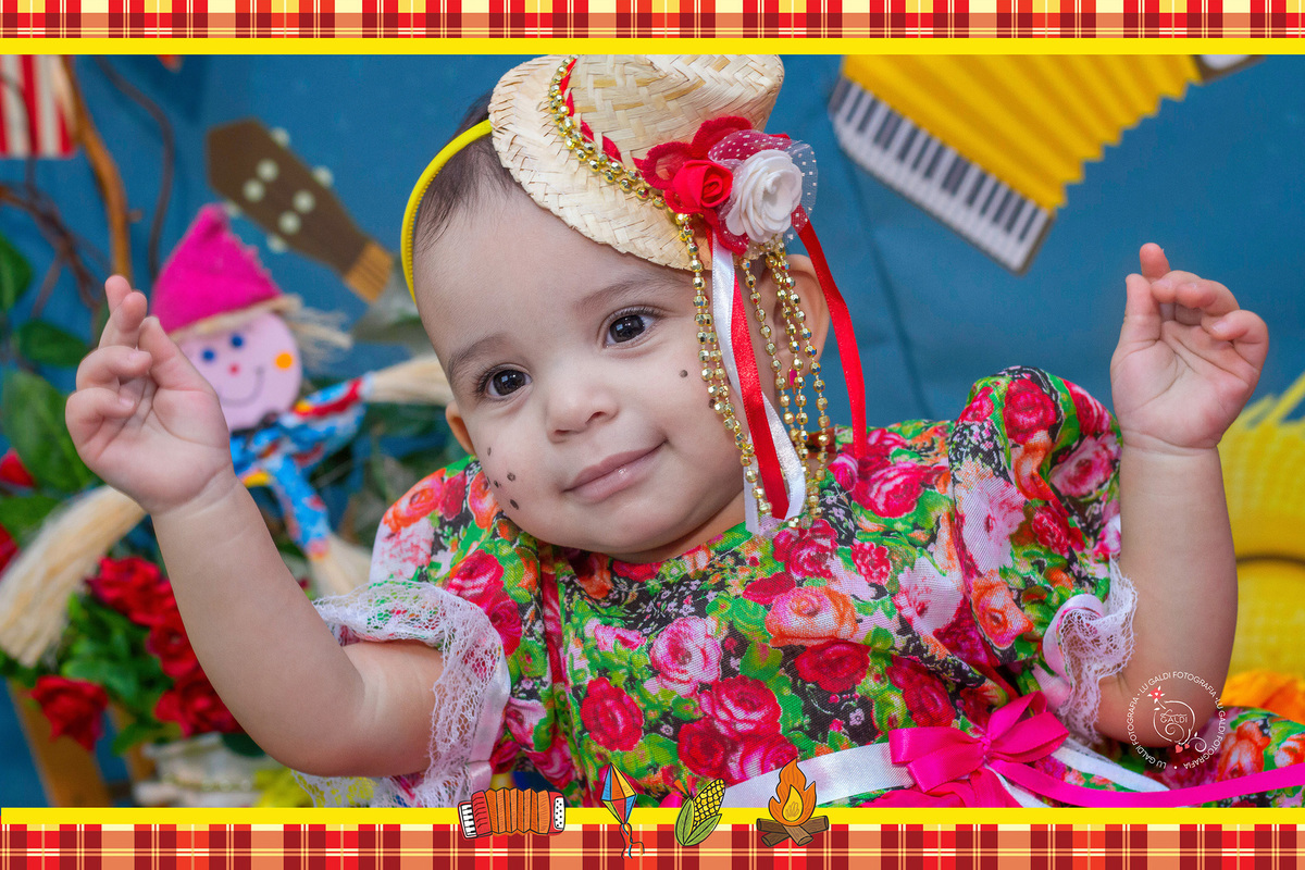 Fotos tiradas por Lu Galdi Fotografia ,em Estudio , no tema Festa Junina , na Cidade de Piracicaba , São Paulo .