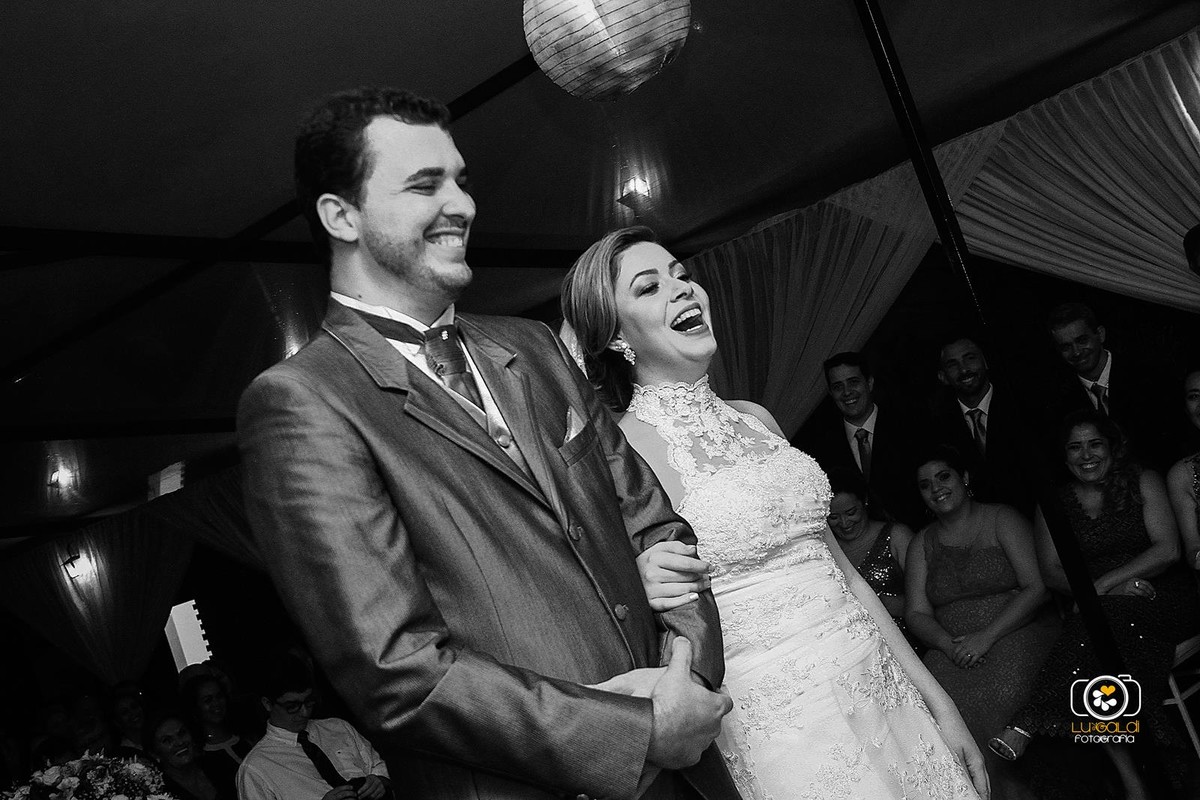 Fotos tiradas por Lu Galdi Fotografia , registrando a  Cerimonia Religiosa  de Casamento de Suellen e Milton  no  Espaço Toque de Amor , na cidade de Piracicaba/SP ,