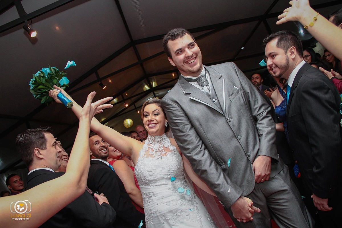 Fotos tiradas por Lu Galdi Fotografia , registrando a  Cerimonia Religiosa  de Casamento de Suellen e Milton  no  Espaço Toque de Amor , na cidade de Piracicaba/SP ,