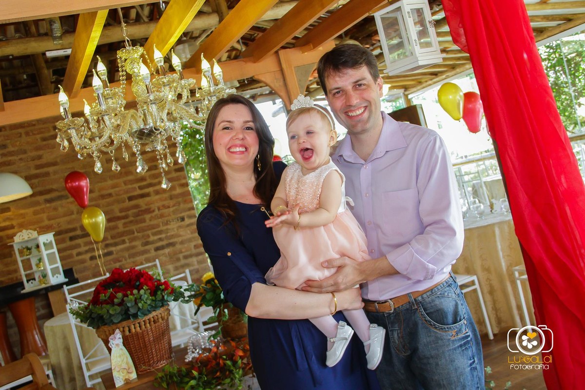 Fotos tiradas por Lu Galdi Fotografia , registrando o Primeiro Aninho de Isabella , na cidade de Piracicaba/SP , no Salão de Festas Maravilha Eventos