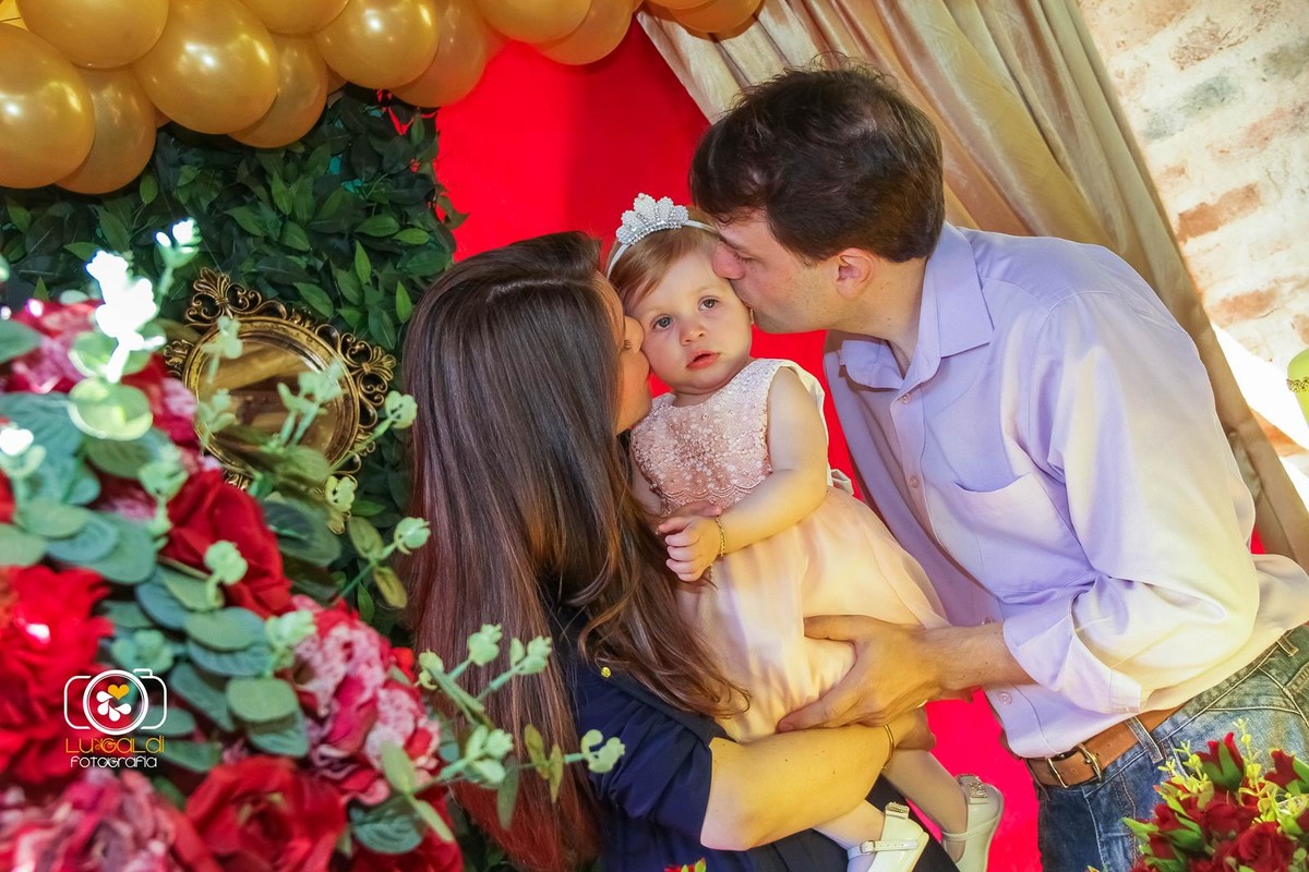 Fotos tiradas por Lu Galdi Fotografia , registrando o Primeiro Aninho de Isabella , na cidade de Piracicaba/SP , no Salão de Festas Maravilha Eventos