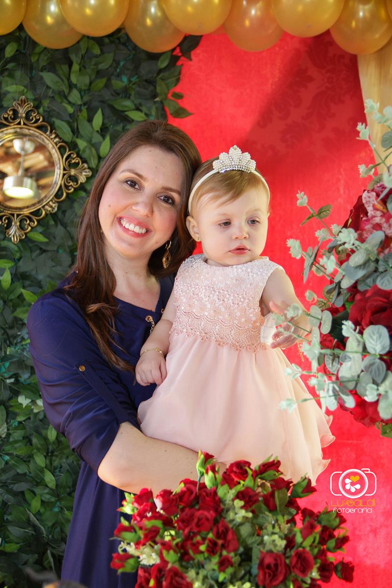 Fotos tiradas por Lu Galdi Fotografia , registrando o Primeiro Aninho de Isabella , na cidade de Piracicaba/SP , no Salão de Festas Maravilha Eventos