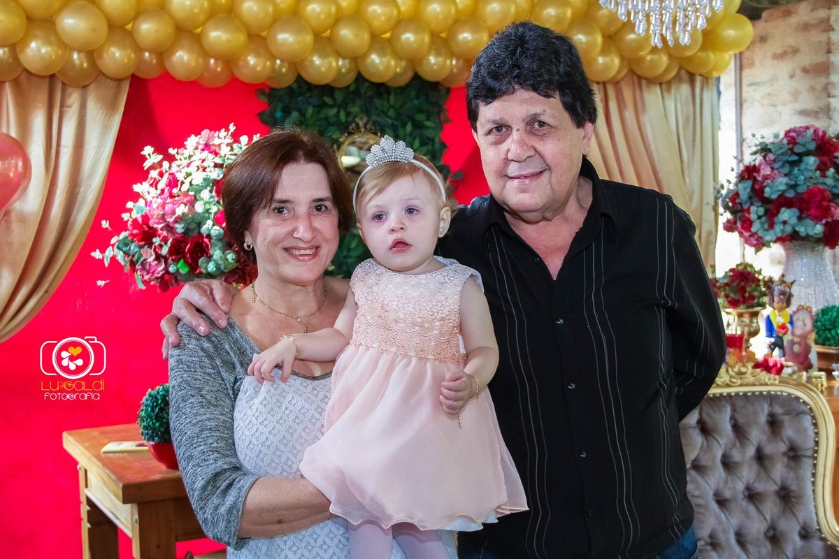 Fotos tiradas por Lu Galdi Fotografia , registrando o Primeiro Aninho de Isabella , na cidade de Piracicaba/SP , no Salão de Festas Maravilha Eventos