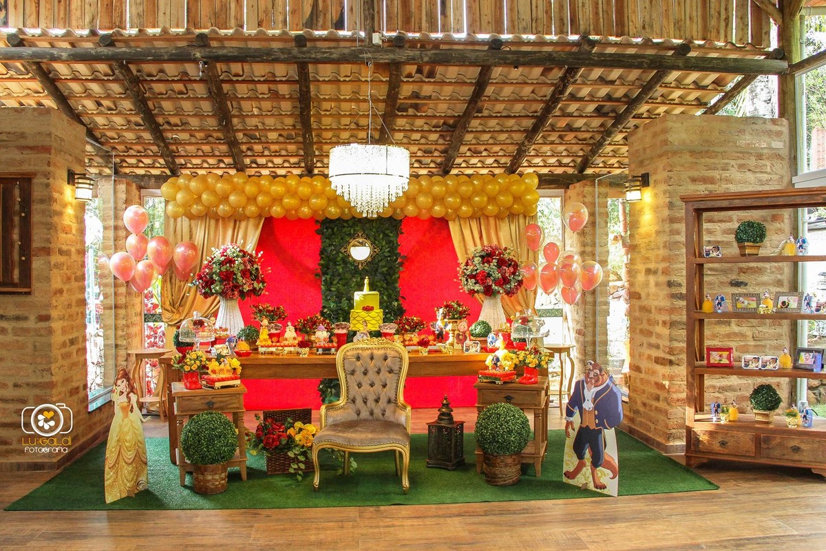 Fotos tiradas por Lu Galdi Fotografia , registrando o Primeiro Aninho de Isabella , na cidade de Piracicaba/SP , no Salão de Festas Maravilha Eventos