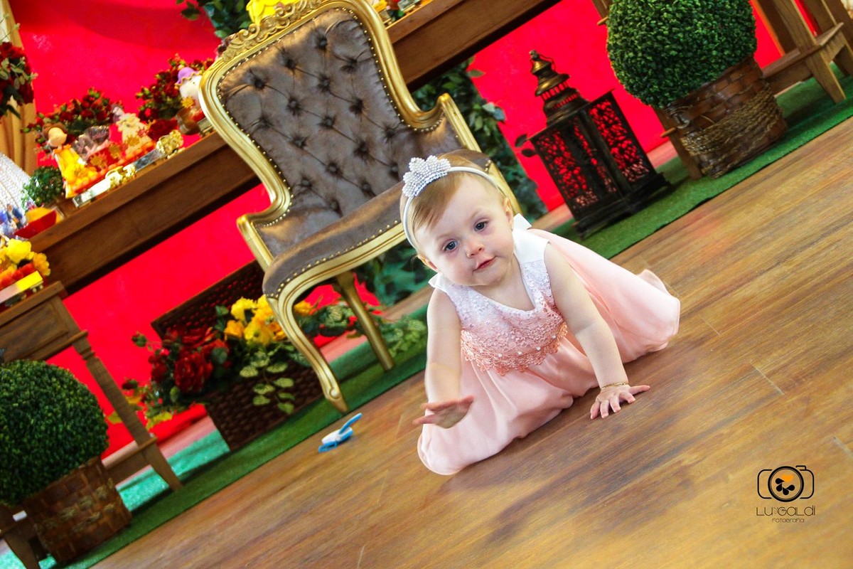 Fotos tiradas por Lu Galdi Fotografia , registrando o Primeiro Aninho de Isabella , na cidade de Piracicaba/SP , no Salão de Festas Maravilha Eventos