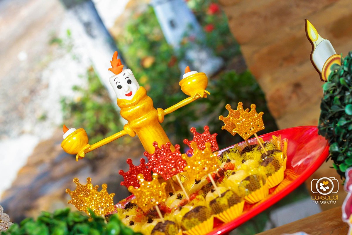 Fotos tiradas por Lu Galdi Fotografia , registrando o Primeiro Aninho de Isabella , na cidade de Piracicaba/SP , no Salão de Festas Maravilha Eventos