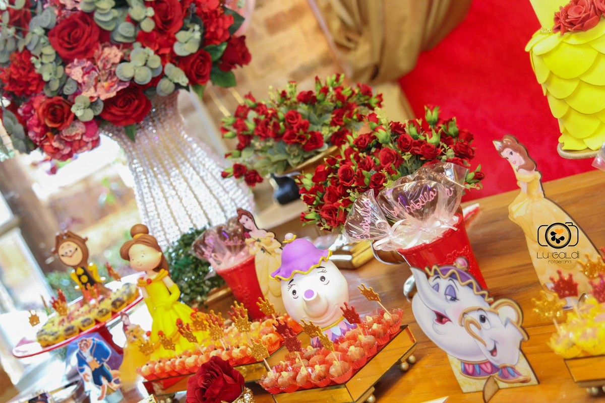 Fotos tiradas por Lu Galdi Fotografia , registrando o Primeiro Aninho de Isabella , na cidade de Piracicaba/SP , no Salão de Festas Maravilha Eventos