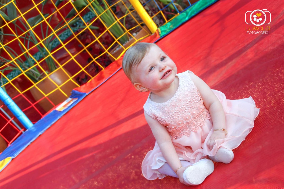 Fotos tiradas por Lu Galdi Fotografia , registrando o Primeiro Aninho de Isabella , na cidade de Piracicaba/SP , no Salão de Festas Maravilha Eventos