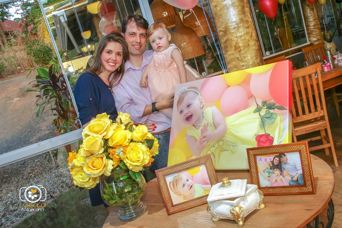 Fotos tiradas por Lu Galdi Fotografia , registrando o Primeiro Aninho de Isabella , na cidade de Piracicaba/SP , no Salão de Festas Maravilha Eventos