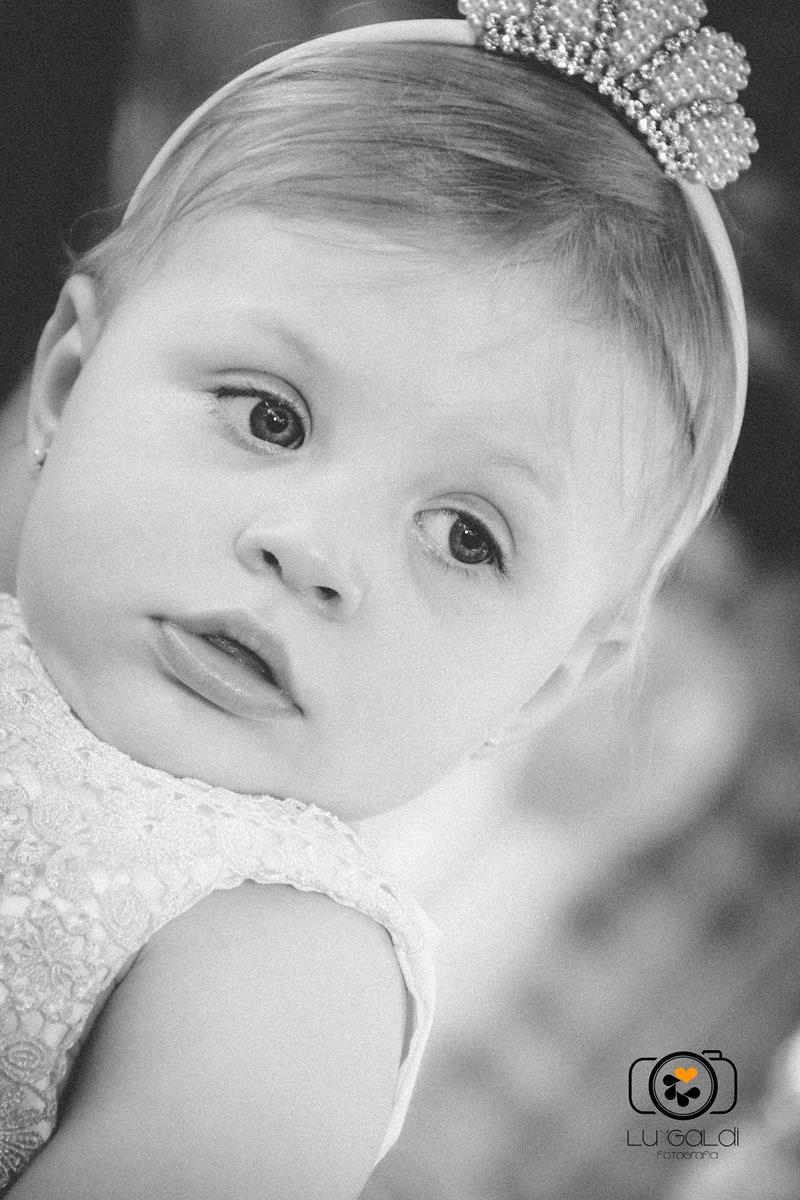Fotos tiradas por Lu Galdi Fotografia , registrando o Primeiro Aninho de Isabella , na cidade de Piracicaba/SP , no Salão de Festas Maravilha Eventos