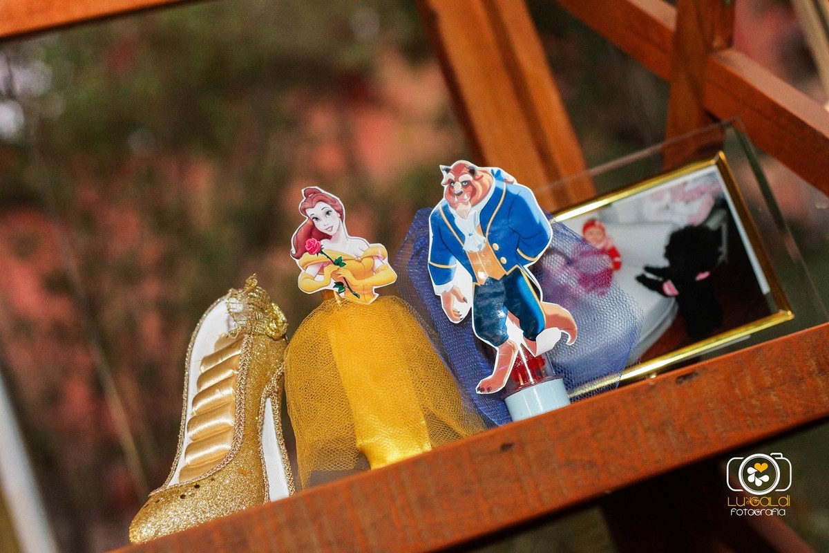 Fotos tiradas por Lu Galdi Fotografia , registrando o Primeiro Aninho de Isabella , na cidade de Piracicaba/SP , no Salão de Festas Maravilha Eventos