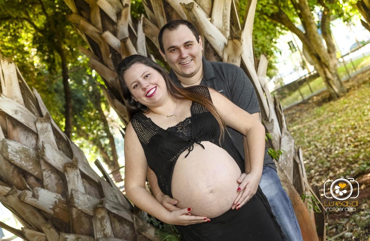 Gestante , fotos tiradas por Lu Galdi Fotografia , na cidade de Piracicaba , no Parque da Rua do porto e Hotel Beira Rio , fotografando a gestação de Suzana , junto ao seu marido Alexandre , a espera de Enzo Alexandre !