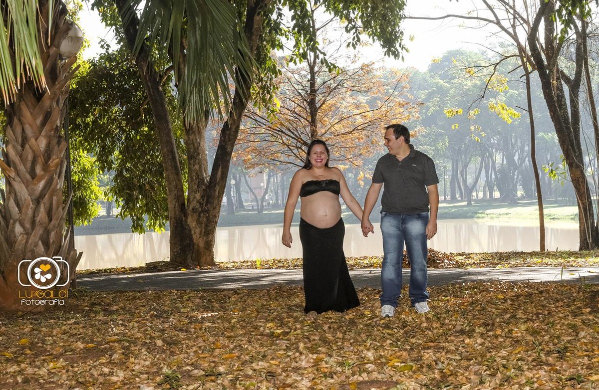 Gestante , fotos tiradas por Lu Galdi Fotografia , na cidade de Piracicaba , no Parque da Rua do porto e Hotel Beira Rio , fotografando a gestação de Suzana , junto ao seu marido Alexandre , a espera de Enzo Alexandre !