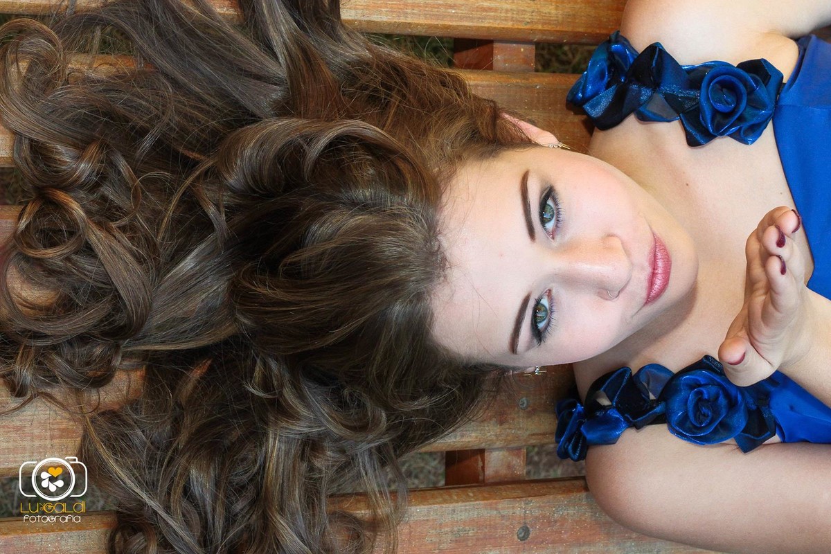 Ensaio Fotográfico , 15 anos ,  de Bianca Rodrigues , fotos tiradas por  Lu Galdi Fotografia na Cidade de Piracicaba , SP , no Buffet Maravilha Eventos  , registrando a beleza da debutante em seu dia de Princesa .