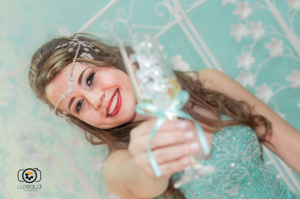 Fotos tiradas por Lu Galdi fotografia , em Aniversario de 15 anos de Bianca Rodrigues , na cidade de Piracicaba /SP , na Chacara Suissa , comemorando seus 15 anos , em sua festa linda de debutante !