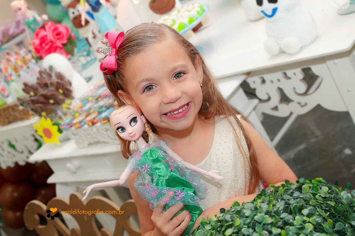 Fotos tiradas por Lu Galdi Fotografia , em Aniversário infantil , comemorando 4 aninhos da Larissa em Buffet Vabene Kids , na cidade de Piracicaba/SP