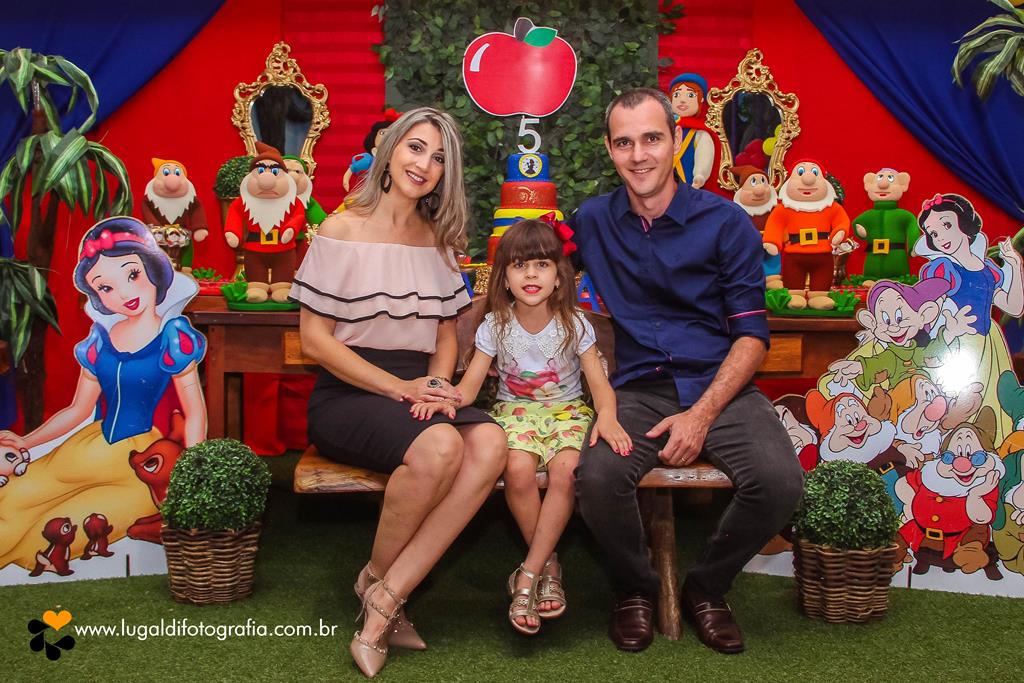 Comemorando , 5 aninhos , festa infantil , Mariana , por Lu Galdi Fotografia, na cidade de Piracicaba/SP , com muitas alegrias e divers~çao em Buffet Serelep , Branca de Neve , familia