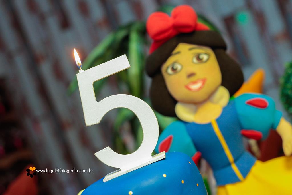 Comemorando , 5 aninhos , festa infantil , Mariana , por Lu Galdi Fotografia, na cidade de Piracicaba/SP , com muitas alegrias e divers~çao em Buffet Serelep , Branca de Neve , familia