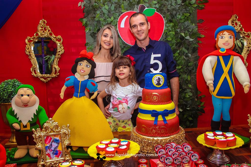 Comemorando , 5 aninhos , festa infantil , Mariana , por Lu Galdi Fotografia, na cidade de Piracicaba/SP , com muitas alegrias e divers~çao em Buffet Serelep , Branca de Neve , familia