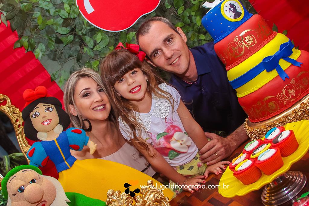 Comemorando , 5 aninhos , festa infantil , Mariana , por Lu Galdi Fotografia, na cidade de Piracicaba/SP , com muitas alegrias e divers~çao em Buffet Serelep , Branca de Neve , familia