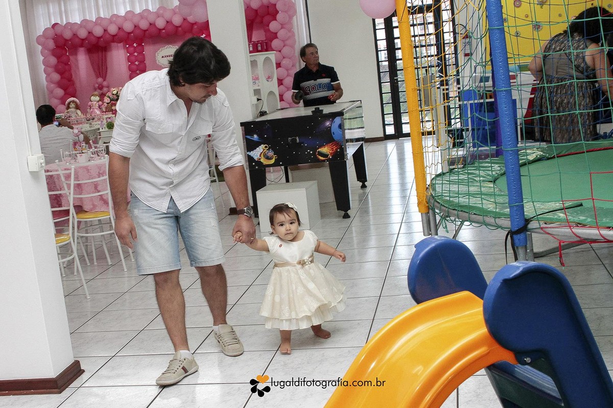 Primeiro Aninho da Manuela , fotos tiradas por Lu Galdi Fotografia , registrando a alegria e o amor , na cidade de Piracicaba/Sp , em Buffet Castelinho