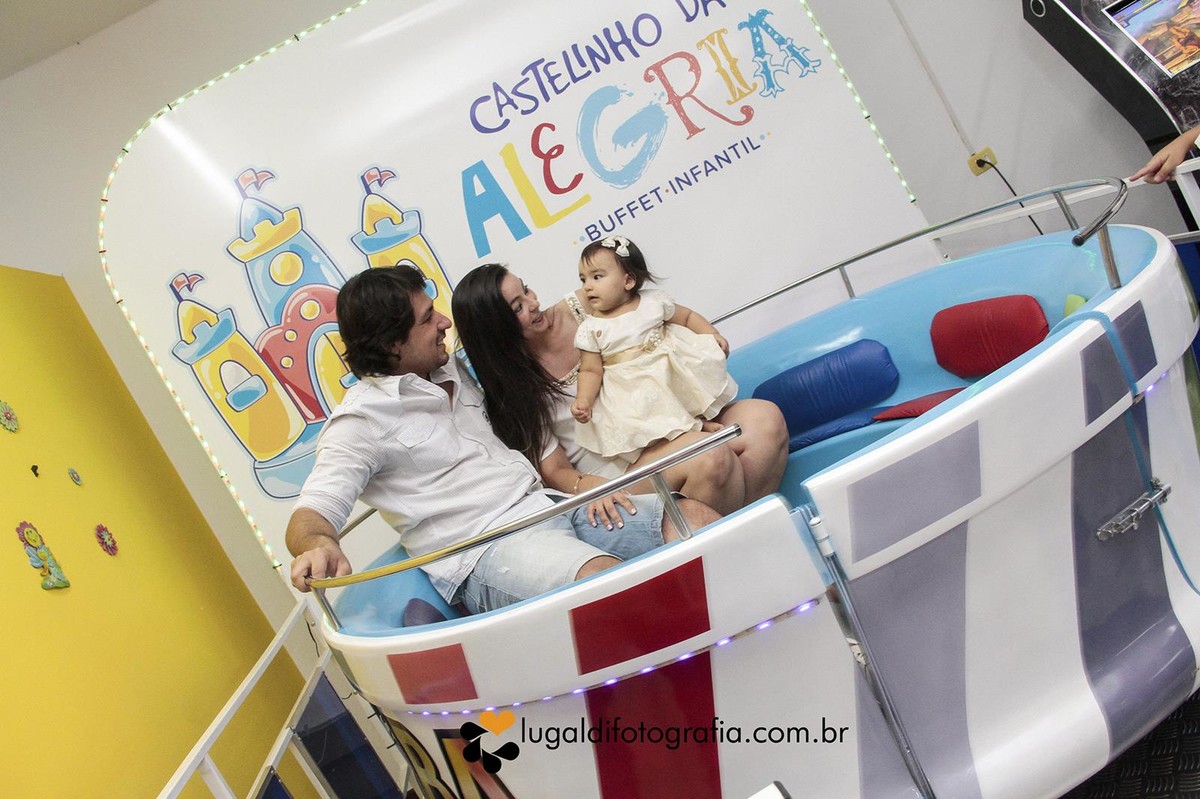 Primeiro Aninho da Manuela , fotos tiradas por Lu Galdi Fotografia , registrando a alegria e o amor , na cidade de Piracicaba/Sp , em Buffet Castelinho