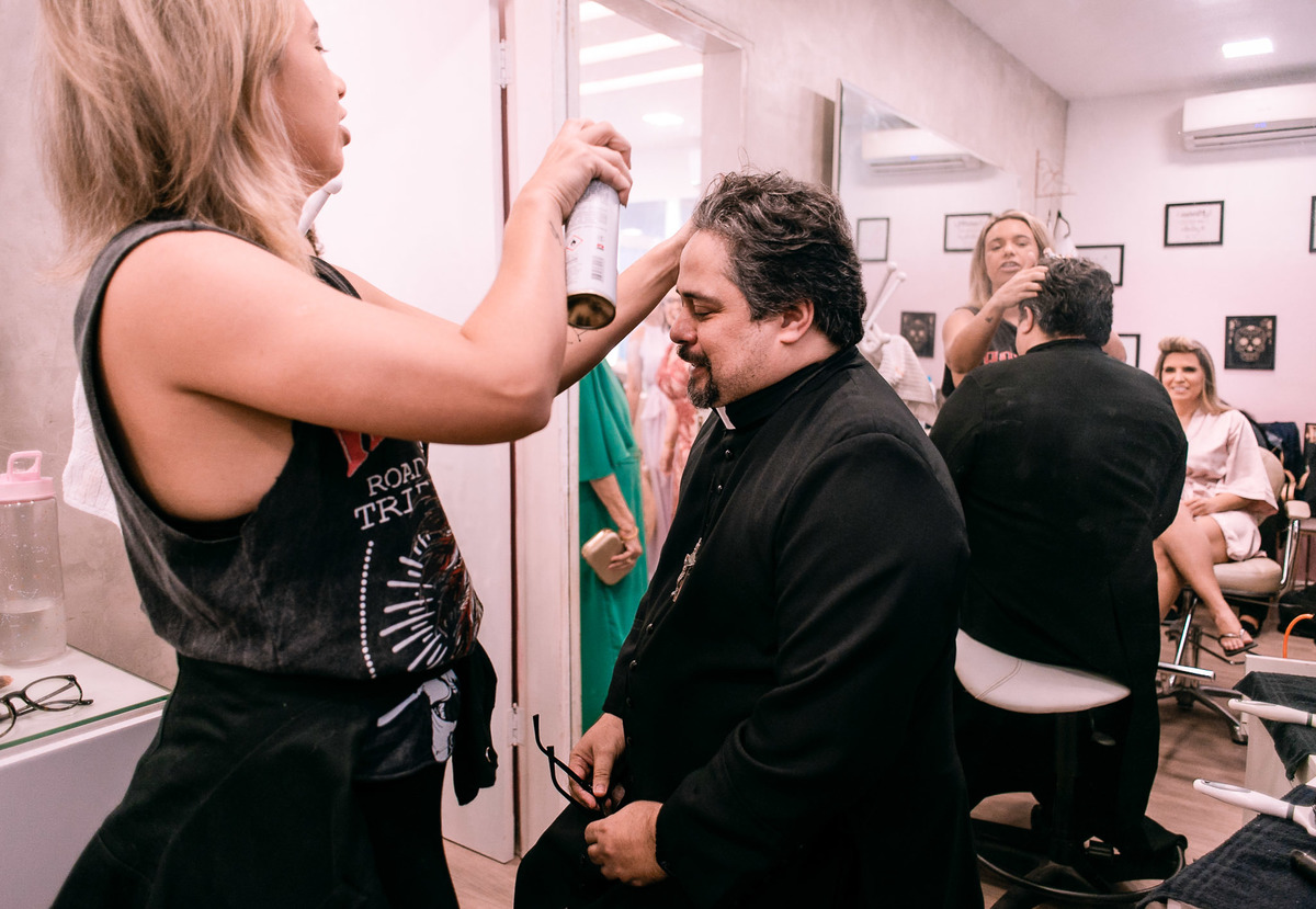 padre no  casamento