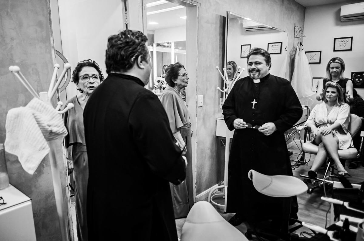 padre no  casamento