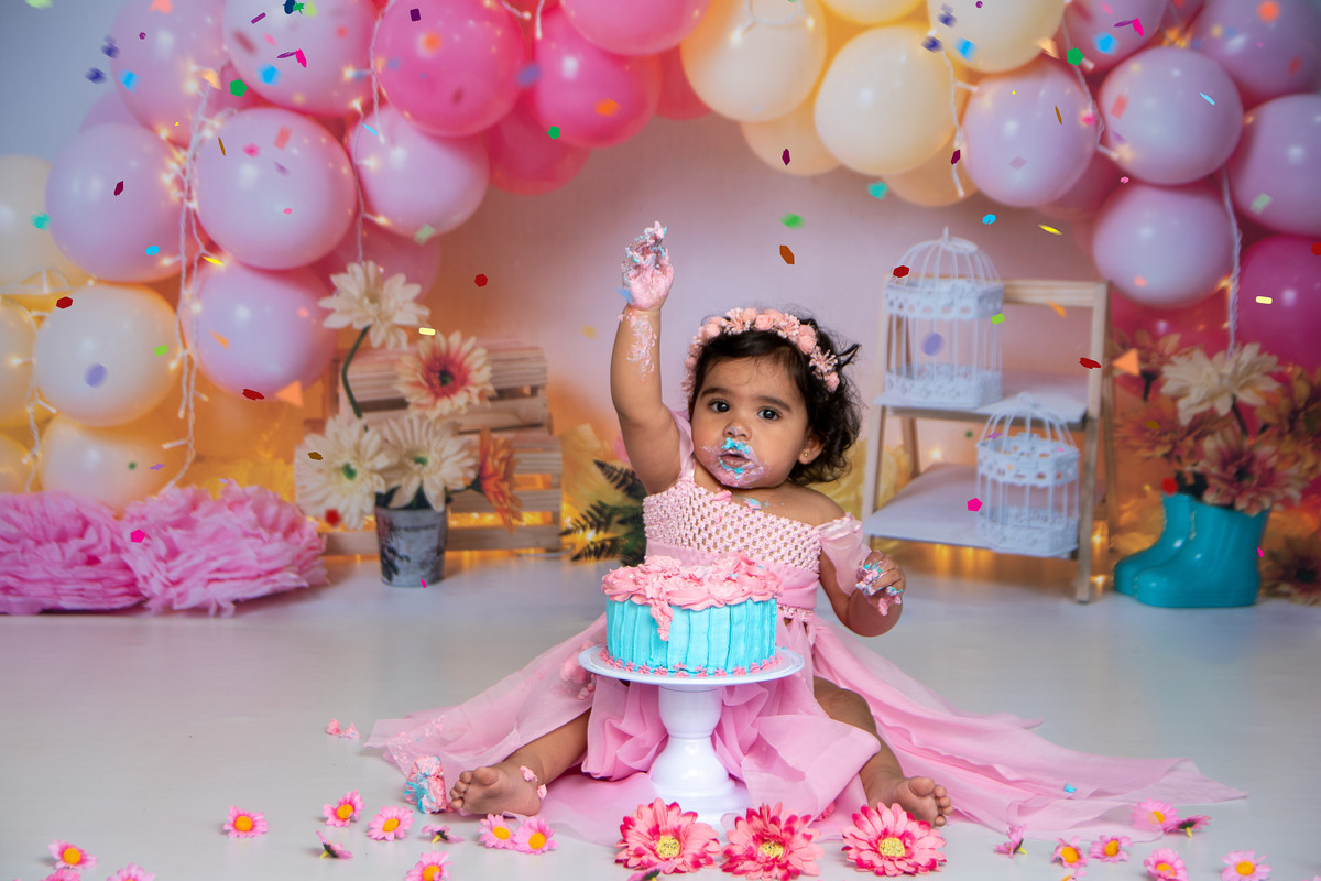 É Pic, É pic, é hora, é hora, é Hora do bolo no Smash the cake tema jardim 