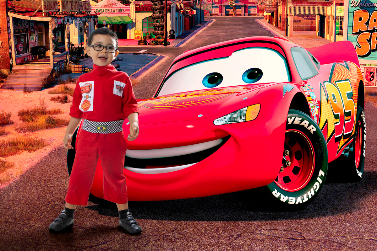 Relâmpago Mcqueen, Mat, Ruivo e toda a turminha estavam presentes no ensaio fotográfico com tema Carros