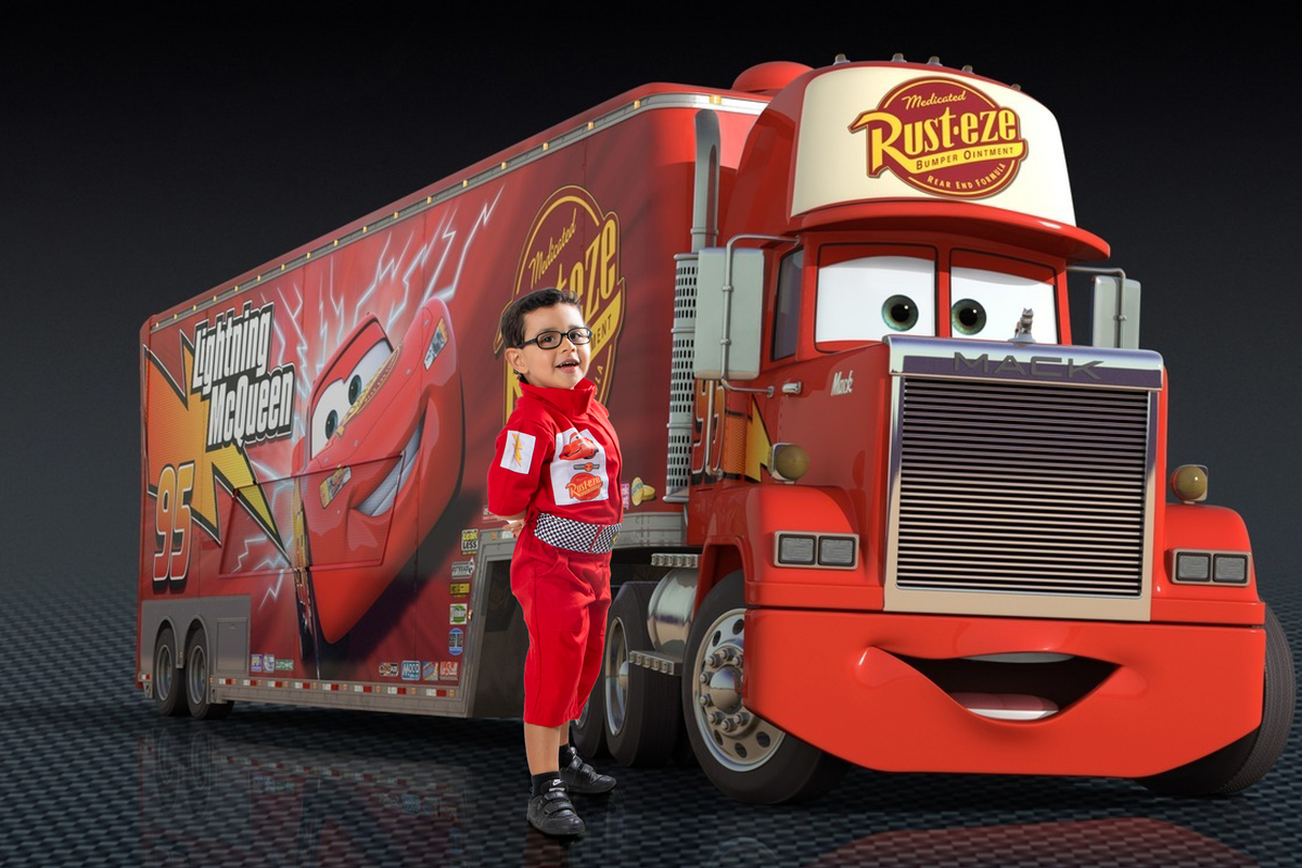 Relâmpago Mcqueen, Mat, Ruivo e toda a turminha estavam presentes no ensaio fotográfico com tema Carros