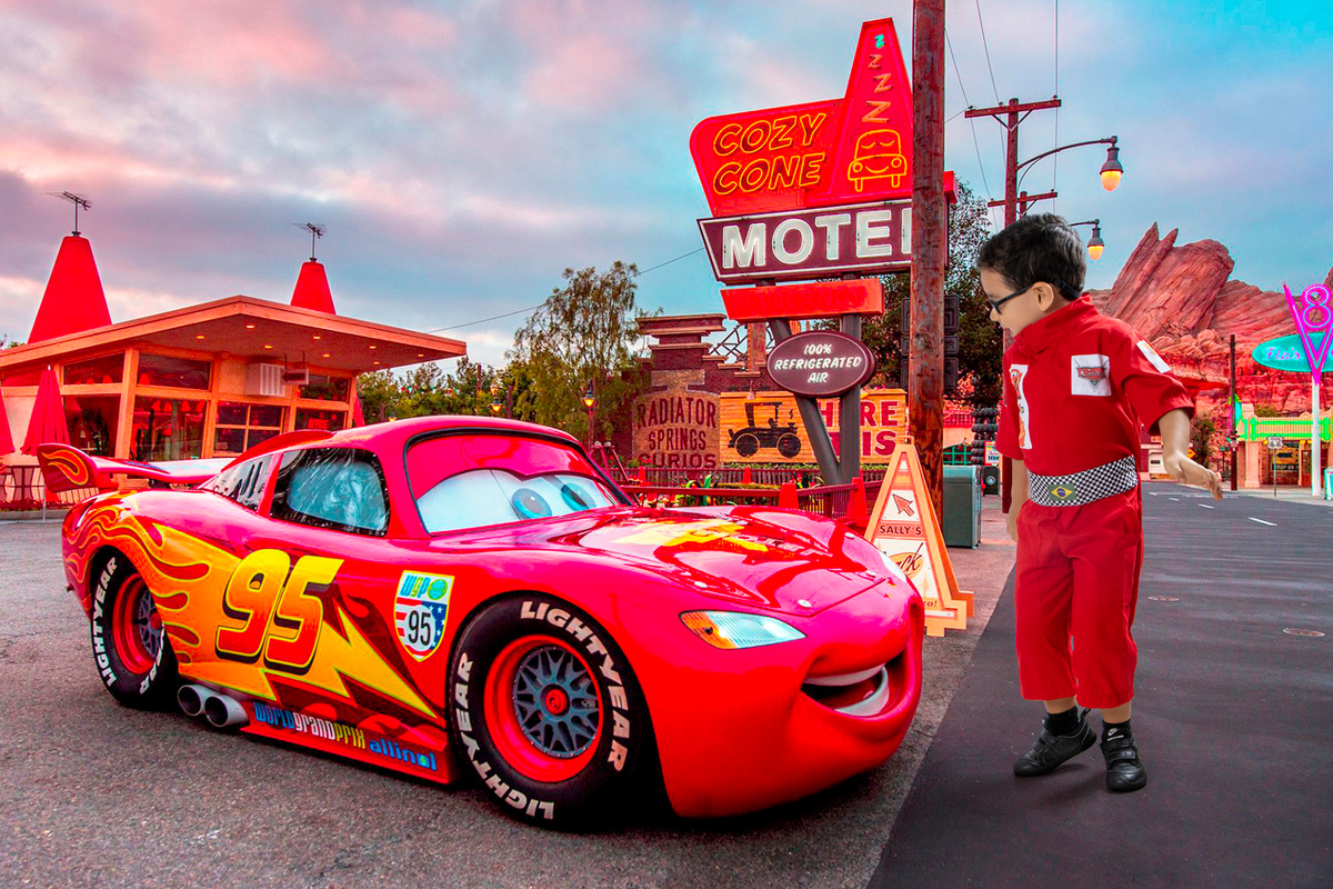 Relâmpago Mcqueen, Mat, Ruivo e toda a turminha estavam presentes no ensaio fotográfico com tema Carros