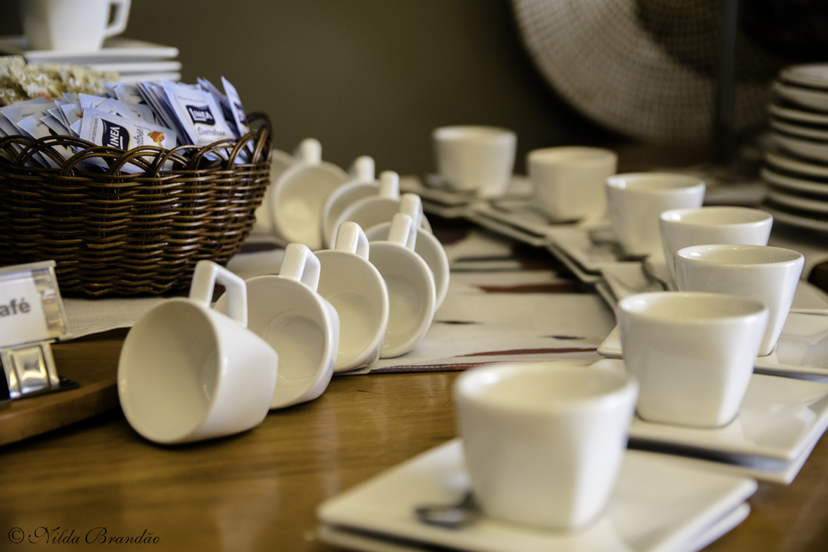 Detalhe da decoração da mesa de café da manhã 
