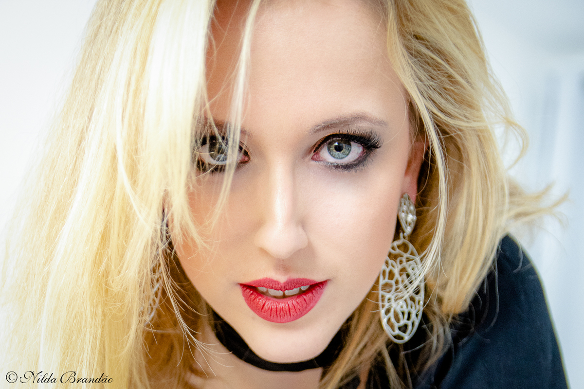 Ensaio sensual, realçando a beleza feminina. Porque todas as mulheres são lindas, algumas apenas não acreditam nisso. 