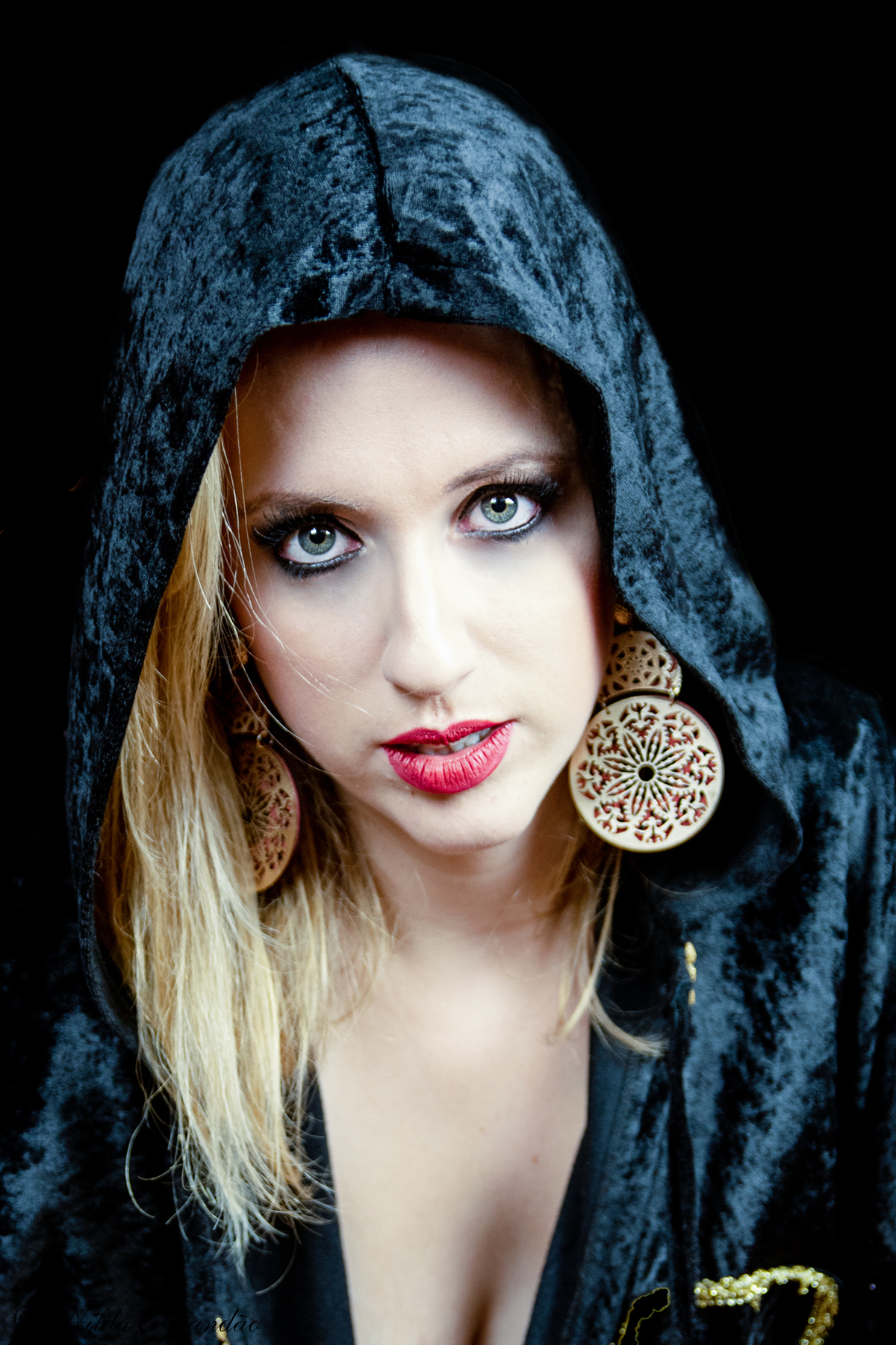 Ensaio sensual, realçando a beleza feminina. Porque todas as mulheres são lindas, algumas apenas não acreditam nisso. 