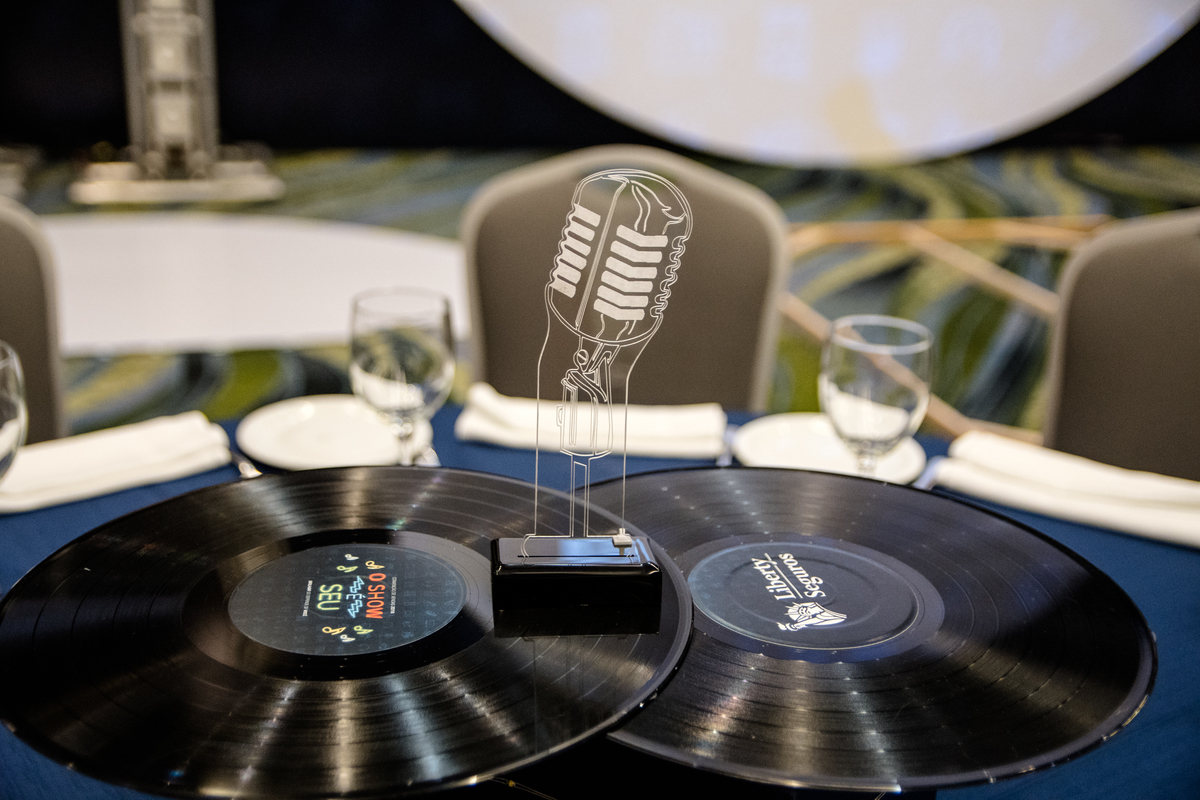 A Live Karaokê me convidou para fazer fotos do evento que eles foram convidados para cobrir, do grupo Liberty, num hotel no Guarujá. o Evento era um show de talentos e, claro, karaokê muito animado. O clima não poderia ser mais descontraído e divertido. E