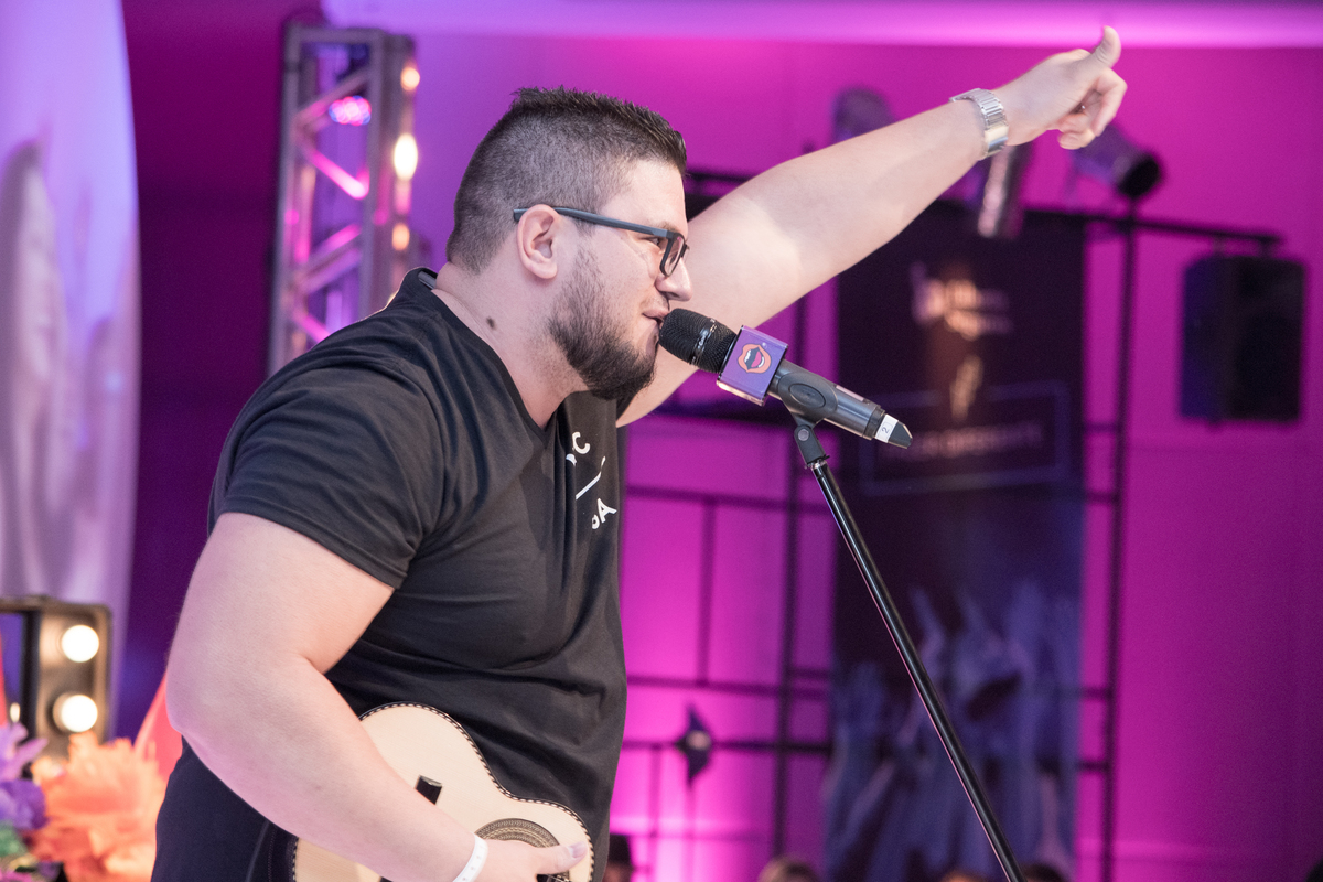 Porque cantar é bom demais 